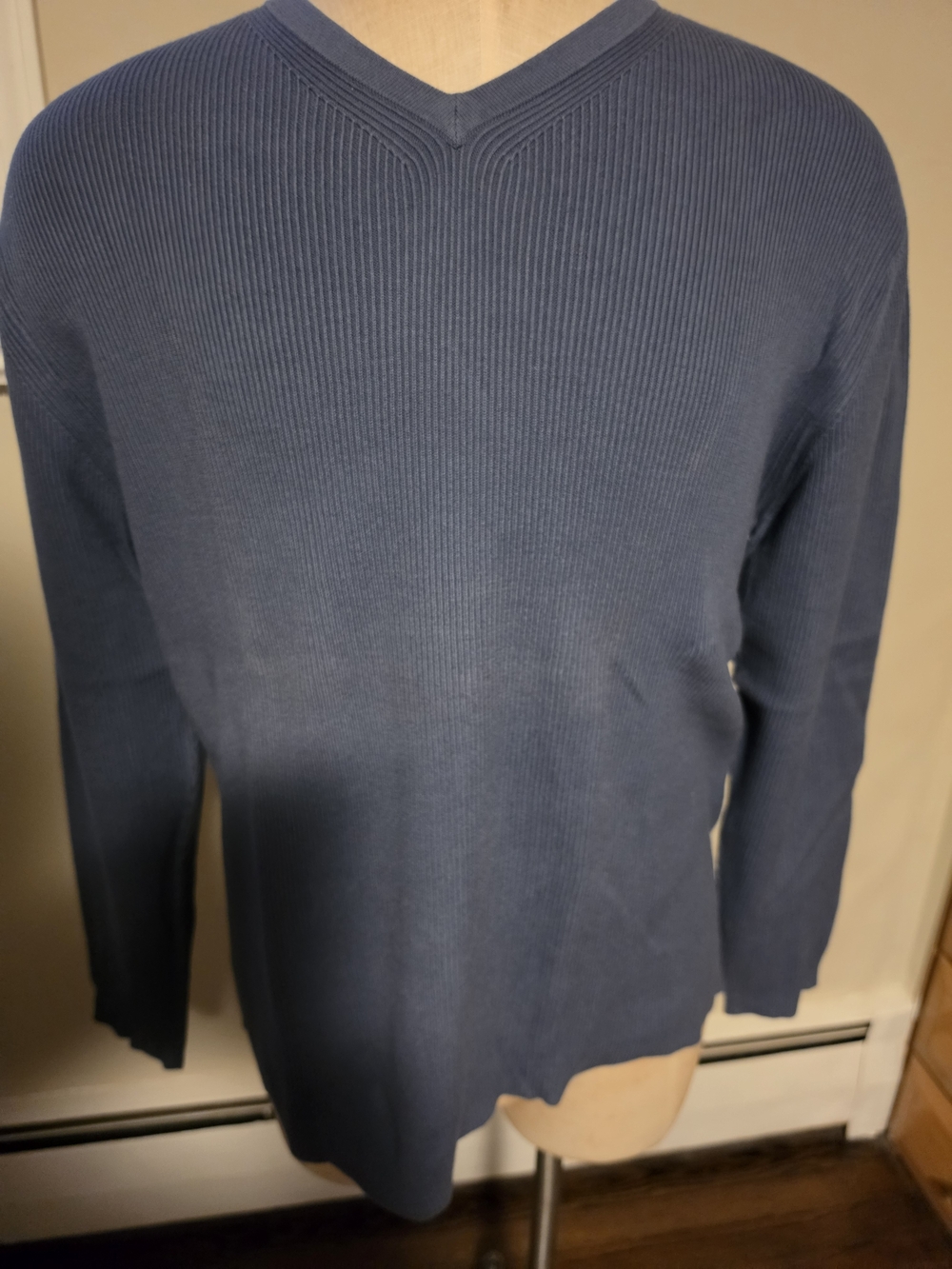 Banana Republic Men's V-Neck Ribbed Sweater - Navy Blue